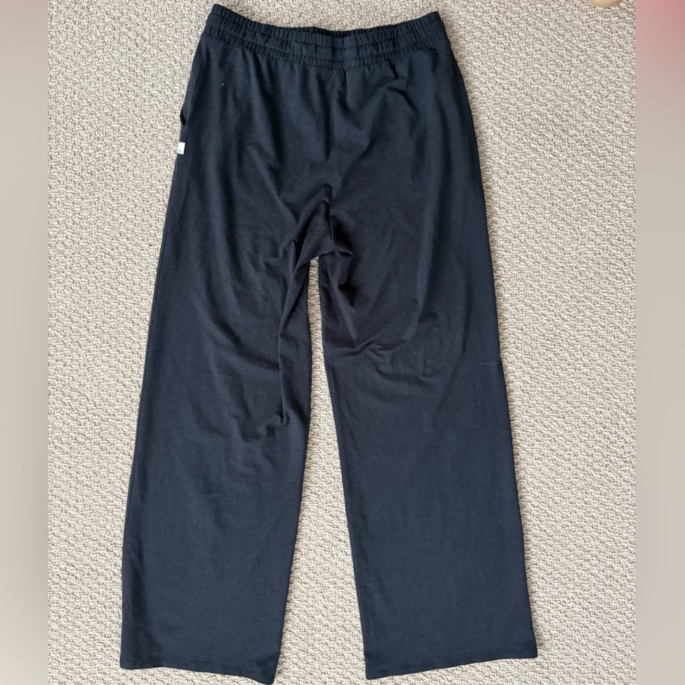 Vuori Essential Halo Black Wide Leg Pants - Picture 4 of 7